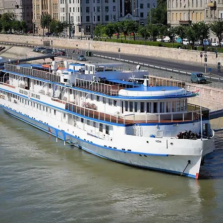 Grand Jules - Boat 3* בודפשט