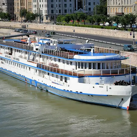 Grand Jules - Boat בודפשט