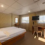 Grand Jules - Boat بوتيل بودابست