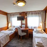 بوتيل Grand Jules - Boat 3*