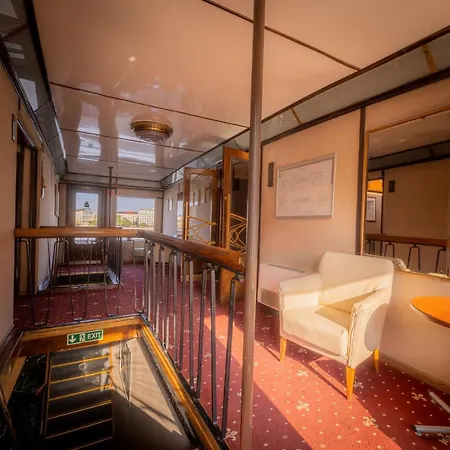 船上ホテル Grand Jules - Boat 3*