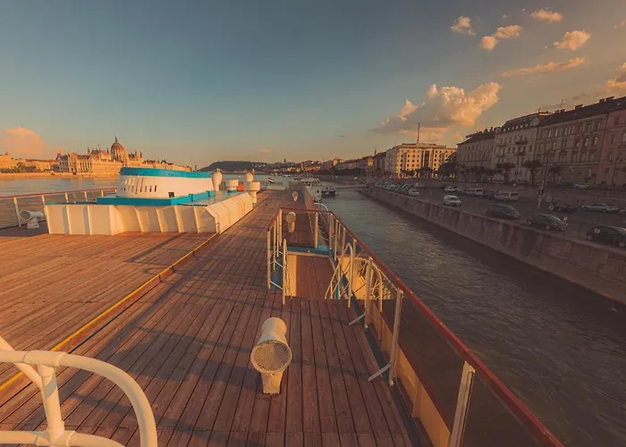 Grand Jules - Boat 3* Budapest