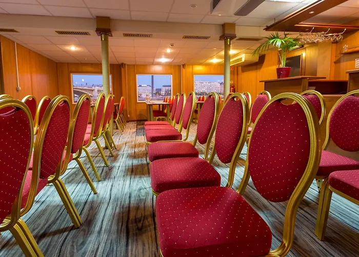Botel Grand Jules - Boat