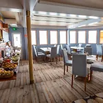 Πλωτό κατάλυμα Grand Jules - Boat
