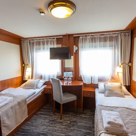 Botel Grand Jules - Boat 3*