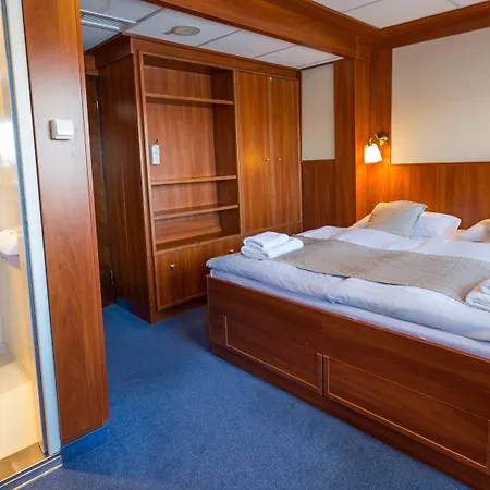 Grand Jules - Boat Botel 3*