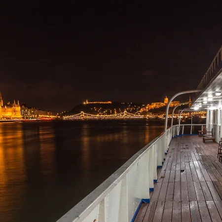 Grand Jules - Boat 3* Budapest