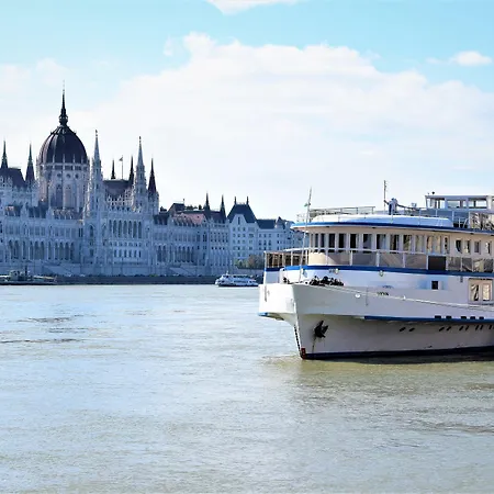Grand Jules - Boat 3*