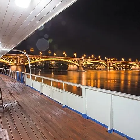 Hotel na wodzie Grand Jules - Boat Budapeszt