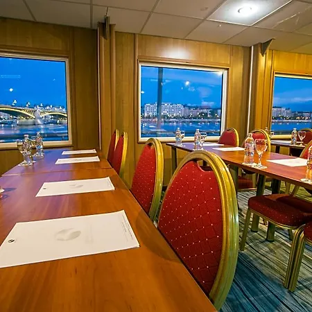 Hotel na wodzie Grand Jules - Boat Budapeszt