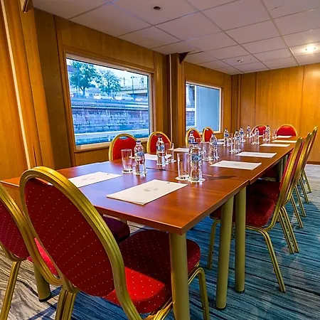 Hotel na wodzie Grand Jules - Boat 3*
