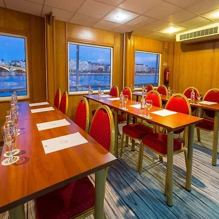 Grand Jules - Boat Botel Budapesta