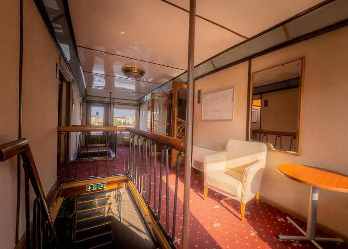 Botel Grand Jules - Boat 3*