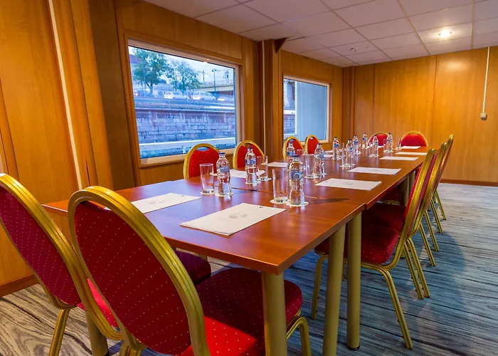 Botel Grand Jules - Boat