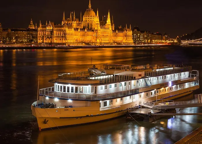 Grand Jules - Boat