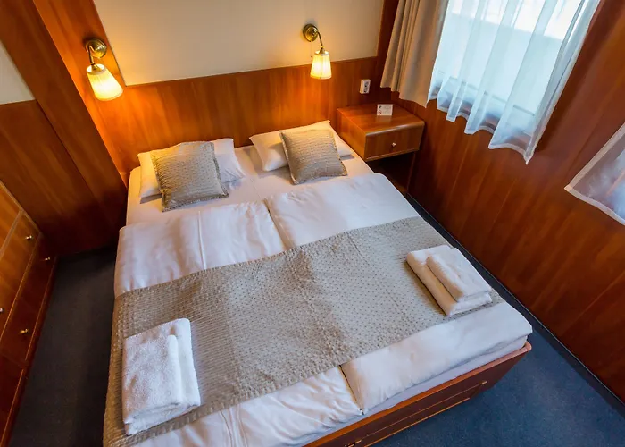 Grand Jules - Boat Boedapest