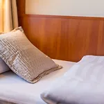 Grand Jules - Boat Hotel en barco 3*