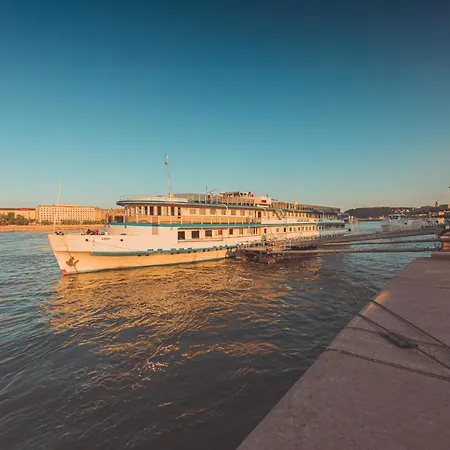 Grand Jules - Boat Bateau-hôtel 3*
