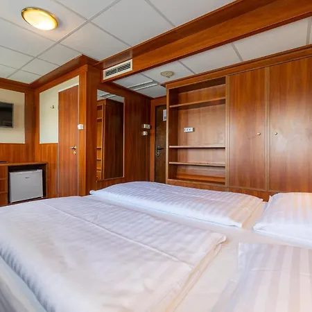 Grand Jules - Boat Budapest