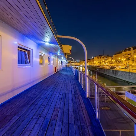 Grand Jules - Boat Bateau-hôtel Budapest