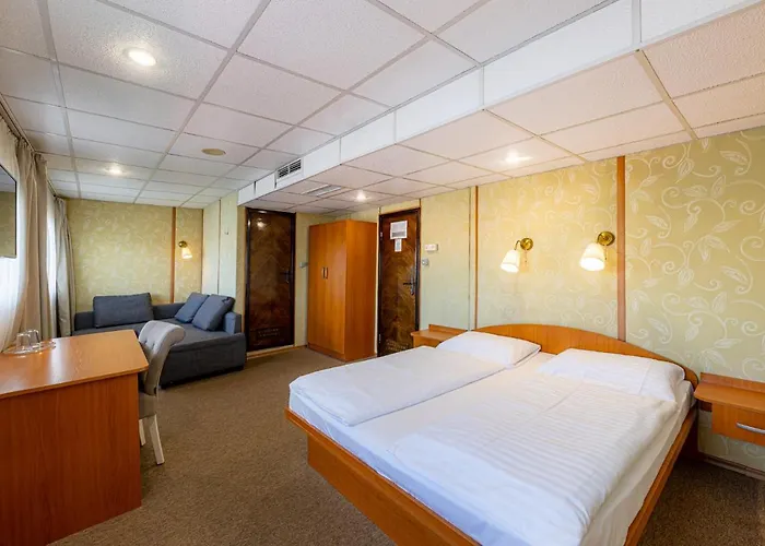 Grand Jules - Boat Båthotell