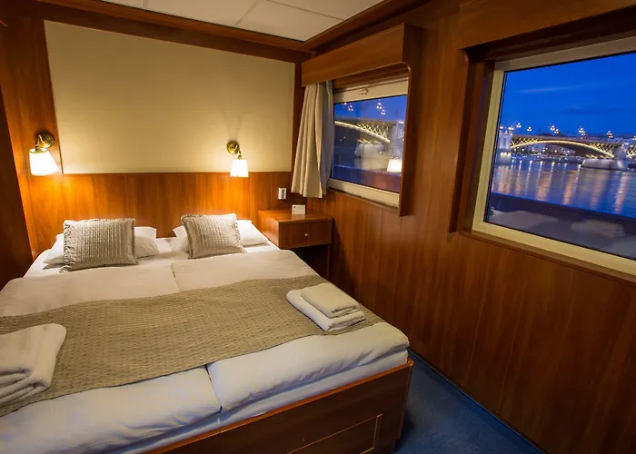 Grand Jules - Boat Båthotell 3*